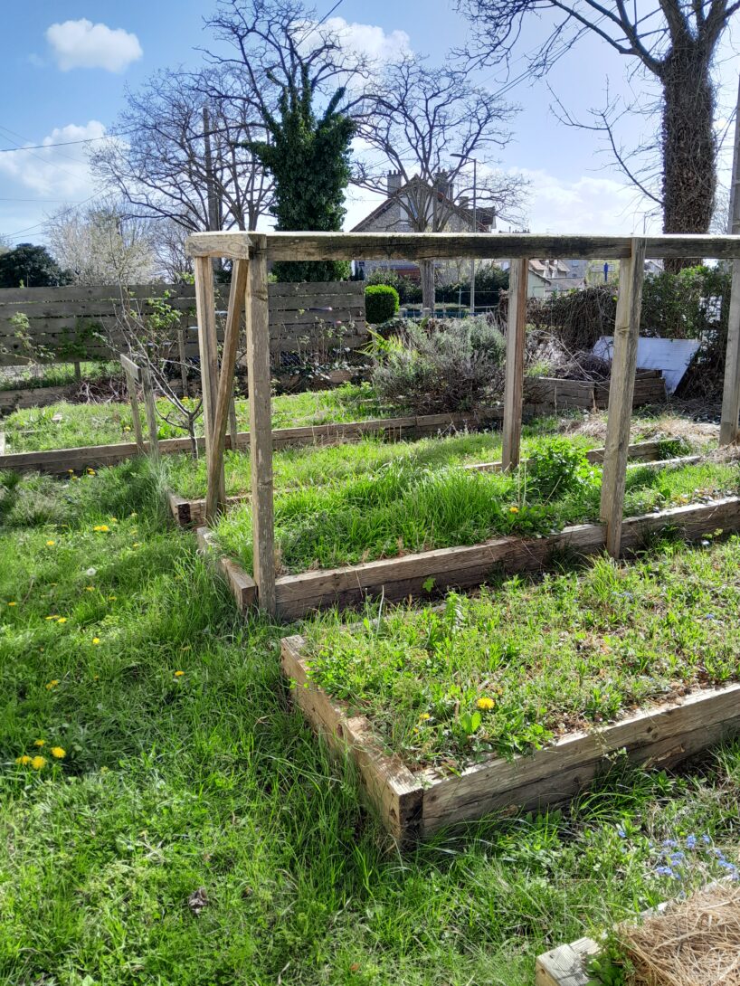 Atelier Redonner vie à un jardin partagé à Colombelles