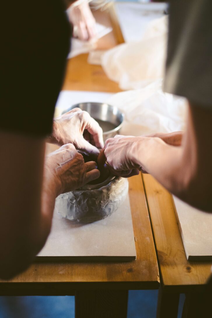 Fabrique ton Vase – Atelier de céramique avec Toto