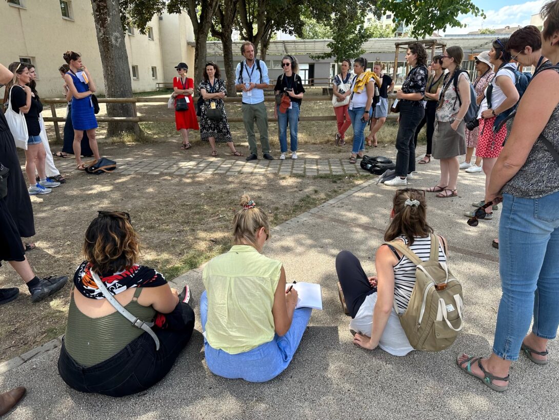 Les cours-jardins dans le Var : désimperméabiliser les sols des écoles pour habiter des jardins